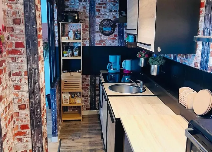 Petit Nid Perche Tres Cosy Au Centre De * Beziers